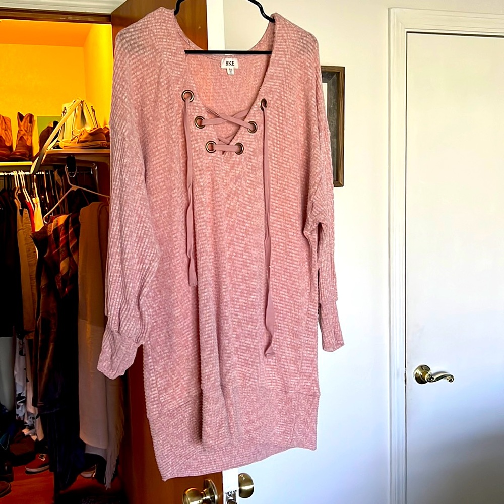 Buckle BKE brand Pink Oversized Sweater